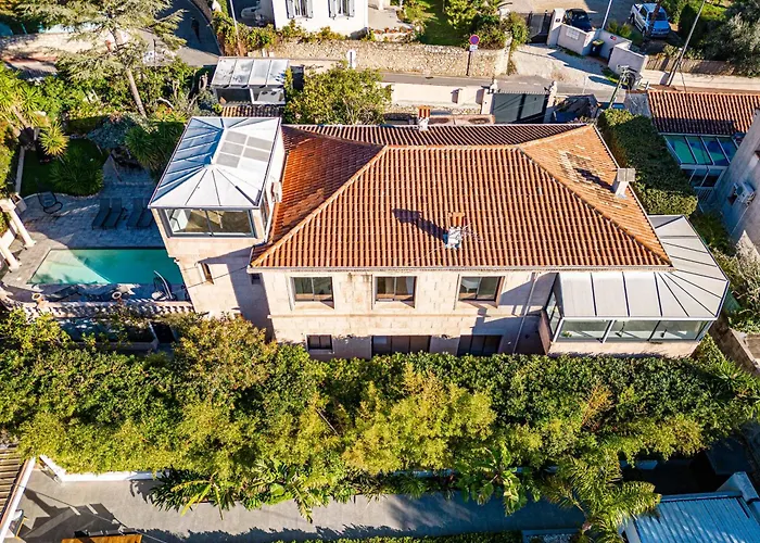 Villa Jaliel I Cannes French Riviera I 270m2 I Spa I 10 minutes du centre-ville I 12 personnes